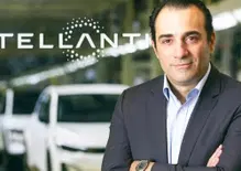 Stellantis frena ancora sull’elettrico: Filosa ammette l'errore di valutazione sugli USA e spinge per la flessibilità in Europa