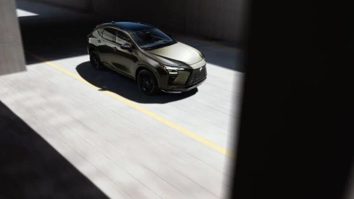 Nuova Lexus NX 2027, oltre 100 km in elettrico e 307 CV: arriva anche la ricarica rapida (3)