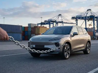 La Cina mette il guinzaglio alle sue auto all'estero: stop a sconti selvaggi e prezzi ballerini