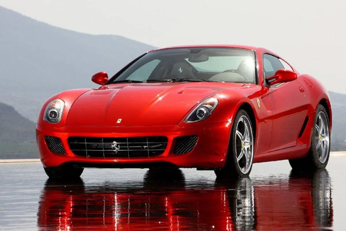 Ferrari 599 GTB Shooting Brake: la Daytona unica al mondo che vale una fortuna (12)