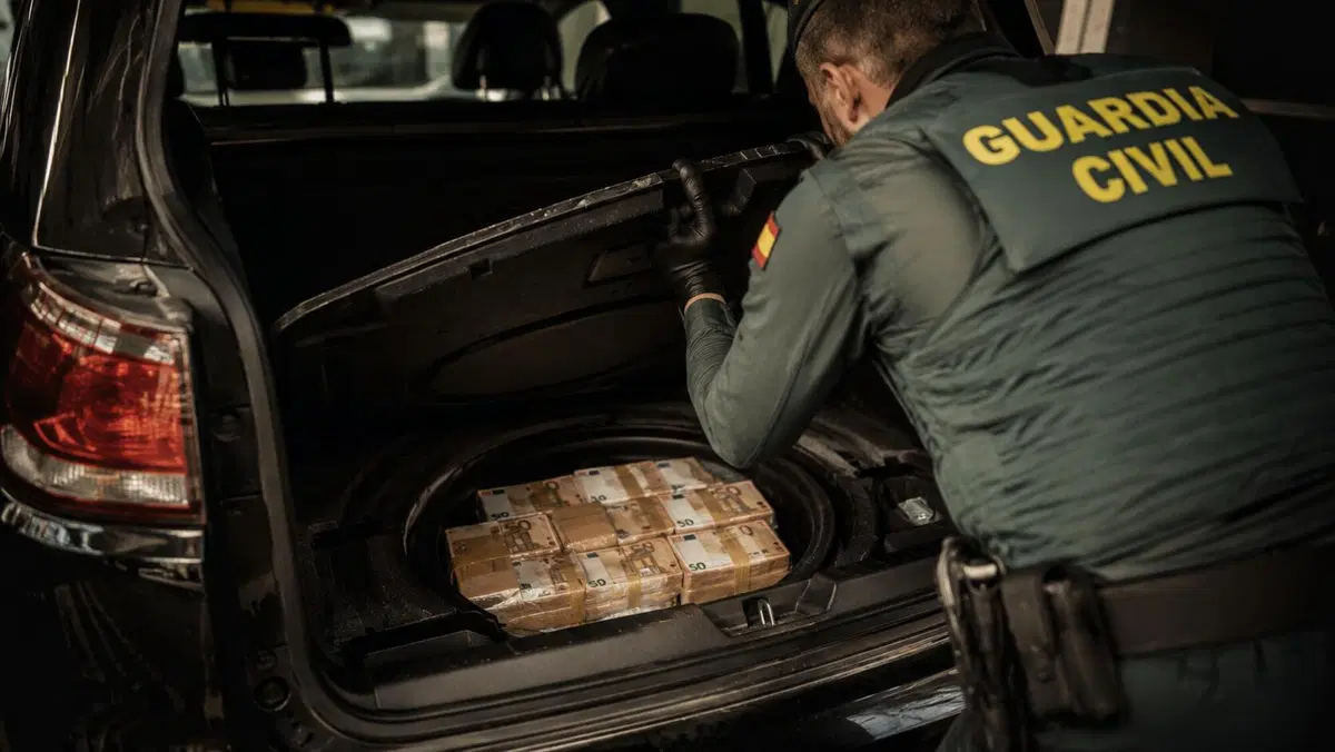 Quanti soldi ci stanno al posto della ruota di scorta?