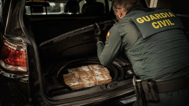 Quanti soldi ci stanno al posto della ruota di scorta?