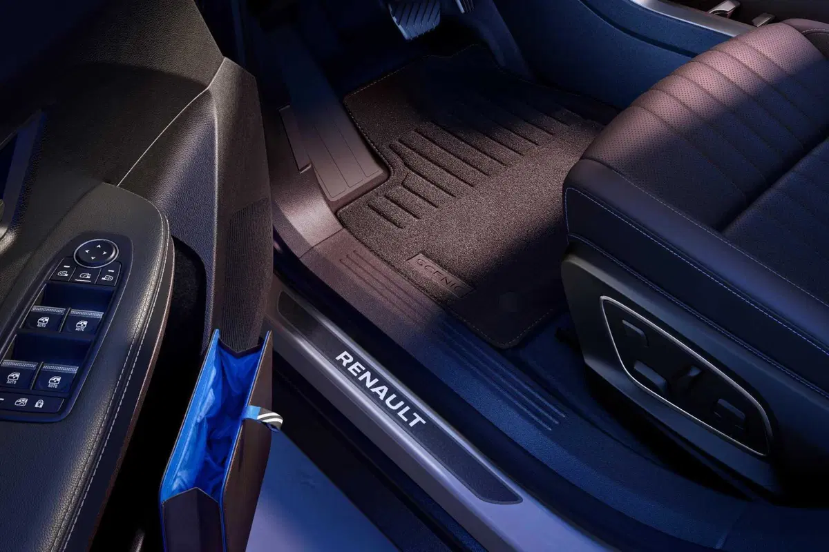 Renault Scenic E-Tech Electric 2026: fino a 642 km di autonomia e nuovo prezzo da 32.500 euro (15)