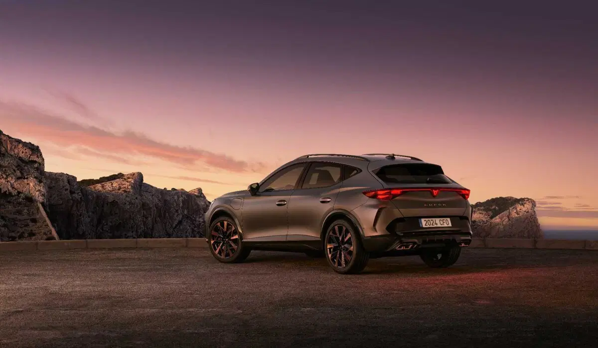 CUPRA Formentor, il listino perde 8.075 euro: cosa c'è davvero nel prezzo (2)