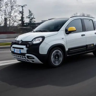 Fiat Pandina Hybrid, il prezzo non sale da un anno: 99 euro al mese e pronta consegna