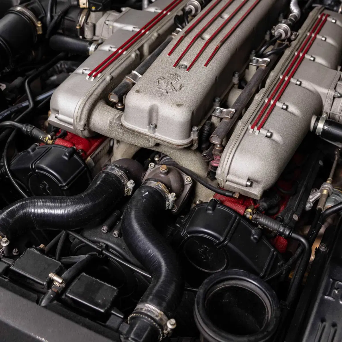 La Ferrari fantasma di Michael Jordan torna in campo: la 550 Maranello delle Air Jordan XIV va all'a (17)