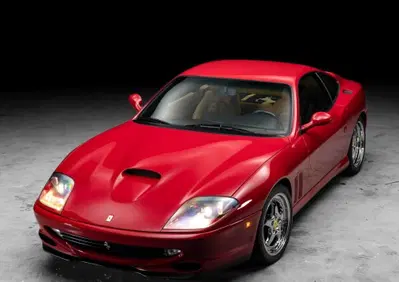 La Ferrari fantasma di Michael Jordan torna in campo: la 550 Maranello delle Air Jordan XIV va all'a