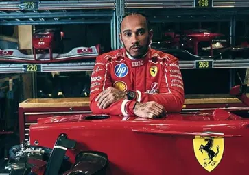 F1, Hamilton senza filtri sulla Ferrari: “Prima dicevano 'abbiamo sempre fatto così', ora vi dico se la nuova Power Unit basta per vincere a Monza”