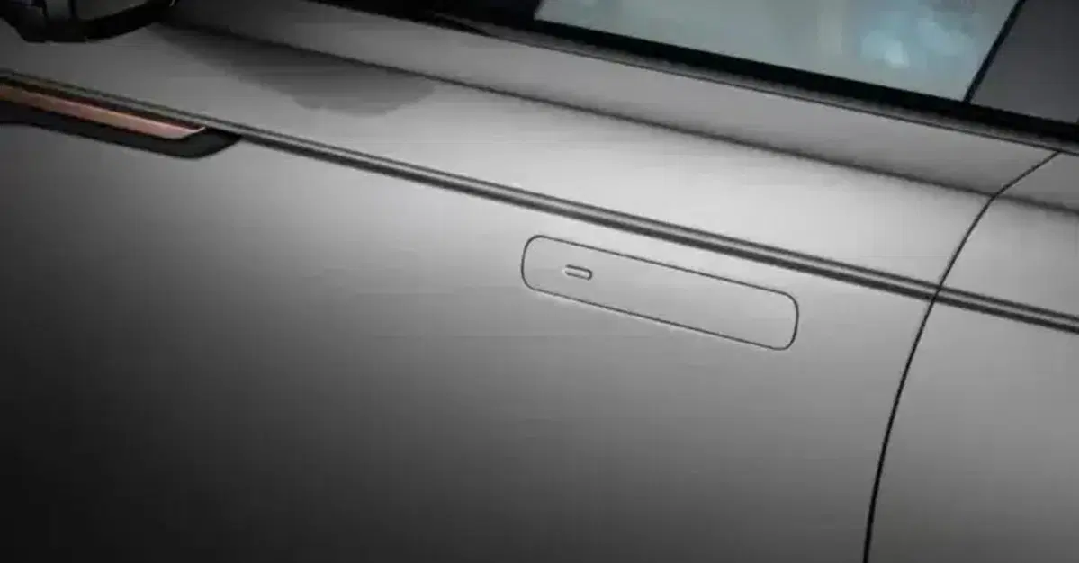 Maniglie a scomparsa, la Cina dice basta: 4,3 milioni di auto richiamate e Tesla &egrave; la prima della lista