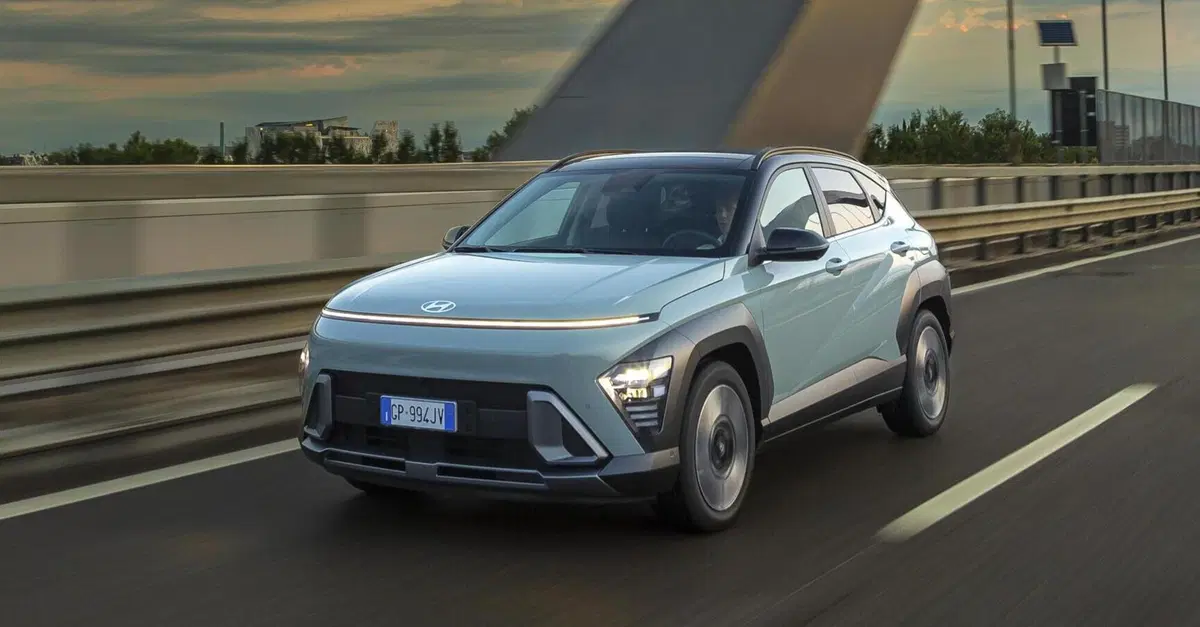 Si pu&ograve; scegliere un SUV compatto senza rinunciare a spazio, bagagliaio e dotazioni? Il caso Hyundai Kona