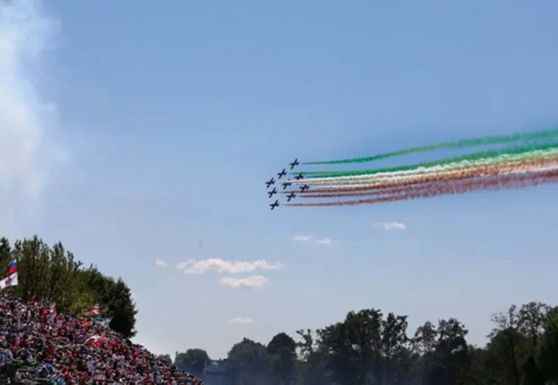 non mancher&agrave; l'esibizione della pattuglia acrobatica tricolore in cielo, al GP di Monza
