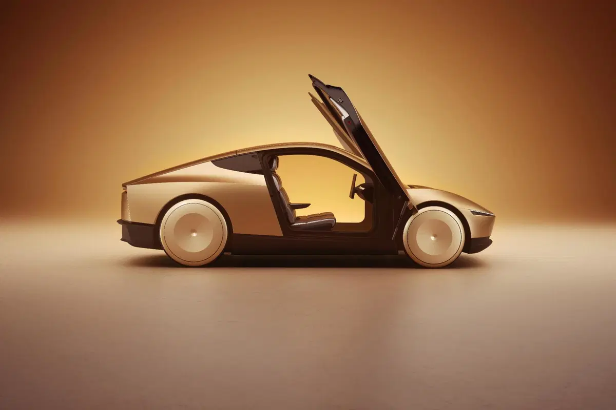 Tesla Cybercab: il robotaxi senza volante conquisterà la strada? (24)