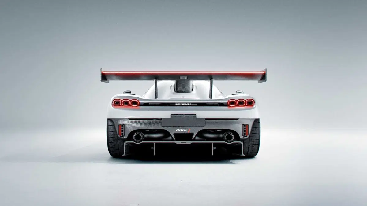 Koenigsegg CCGT1, la rivincita della hypercar che non corse mai: 1.600 CV e un'ala che pensa da sola (12)