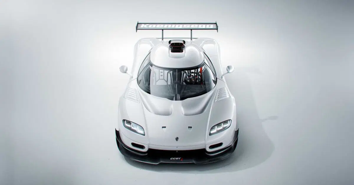 Koenigsegg CCGT1, la rivincita della hypercar che non corse mai: 1.600 CV e un'ala che pensa da sola