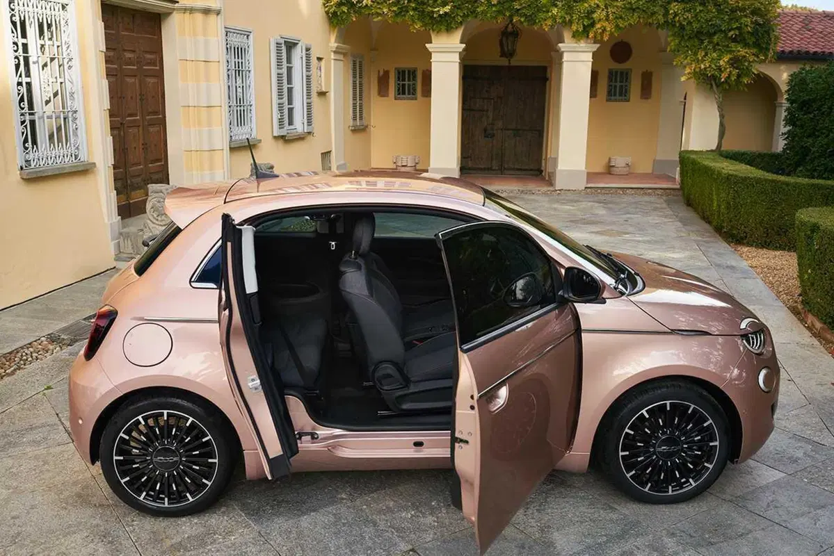 Fiat 500 Hybrid a tasso zero: come funziona la mossa FIAT sul segmento A