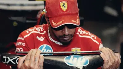 F1, “Perdevo sei decimi in rettilineo”: Hamilton svela i problemi della Ferrari a Monza dopo il venerdì di libere
