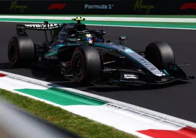 F1. Andrea Kimi Antonelli fa suo il Tempio della Velocità! Rimonta dalla 19° posizione alla vittoria: boato a Monza! Leclerc out