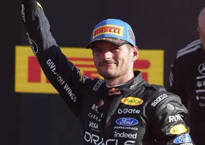 F1, Non ci si diverte quando ti sfrecciano accanto come se fossi una tartaruga: Verstappen amaro sul podio di Monza