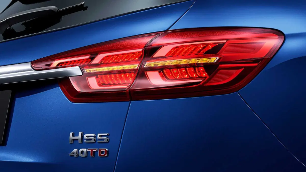 Hongqi HS5 (11)