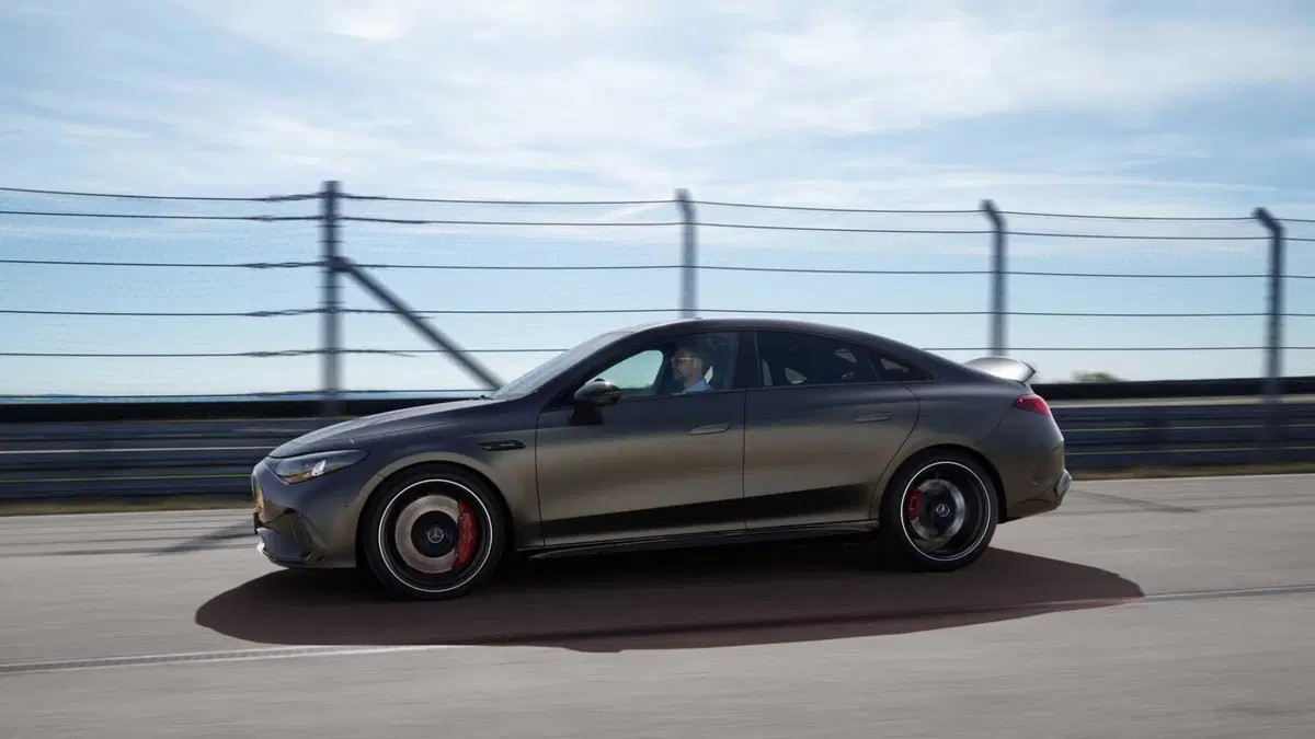 Mercedes-Benz CLA (2025-->>) (6)