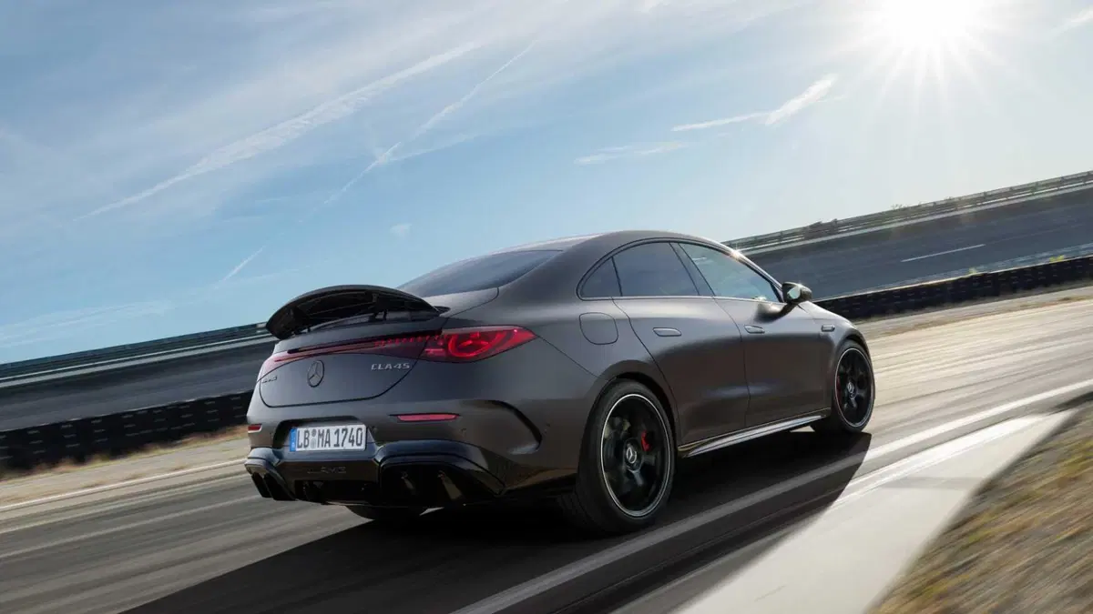 Mercedes-Benz CLA (2025-->>) (7)