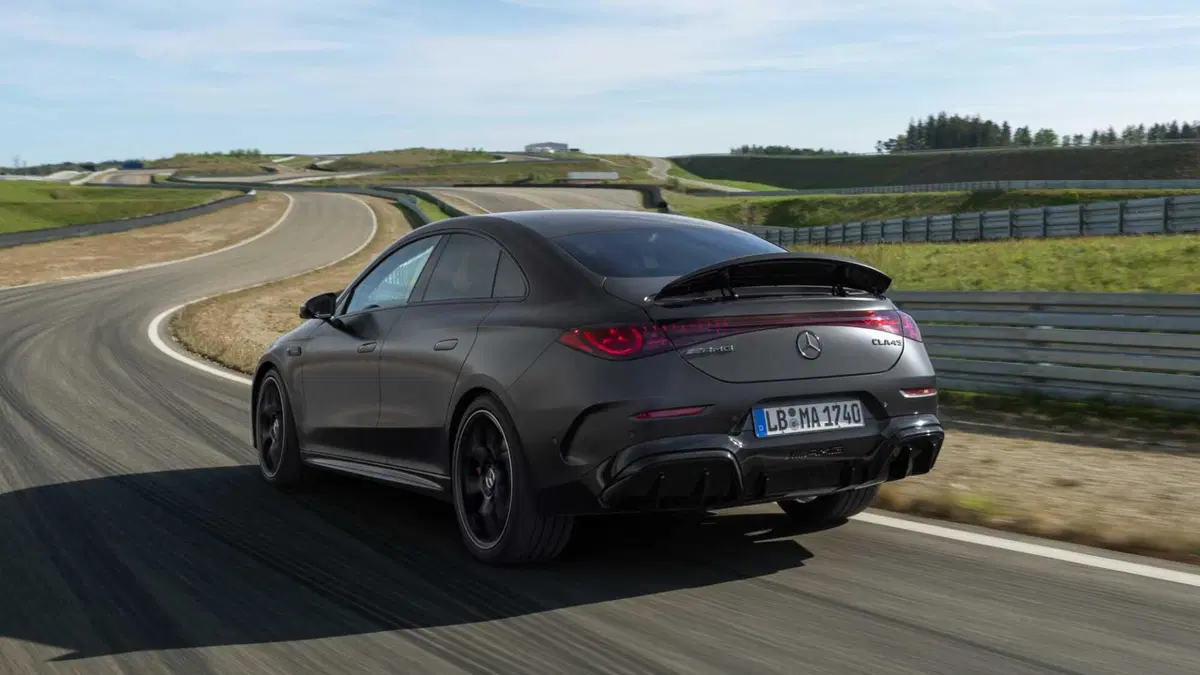 Mercedes-Benz CLA (2025-->>) (8)