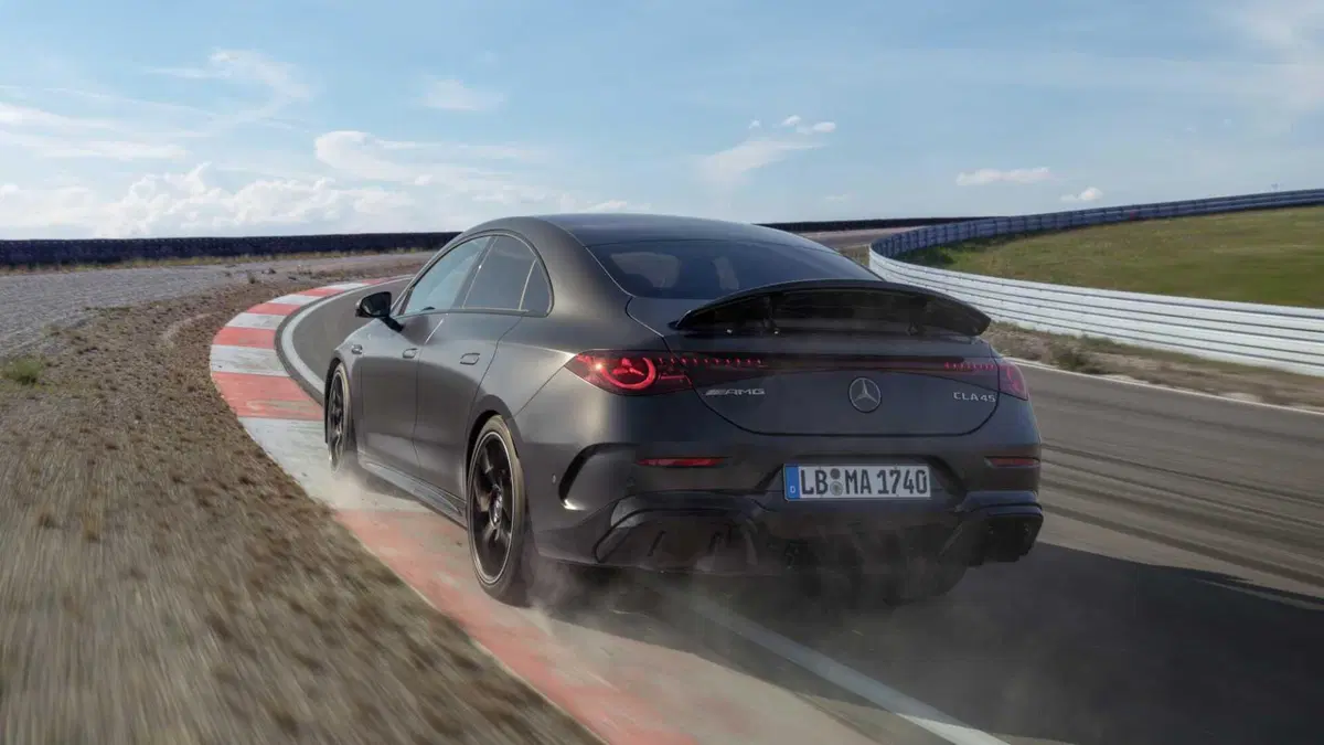 Mercedes-Benz CLA (2025-->>) (10)