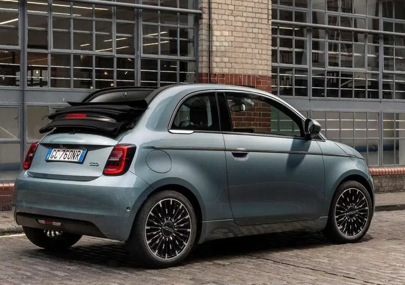 Fiat 500 Cabrio (2025-->>) (4)