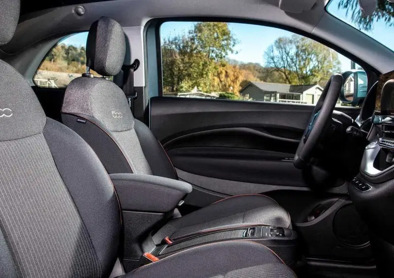 Fiat 500 Cabrio (2025-->>) (8)