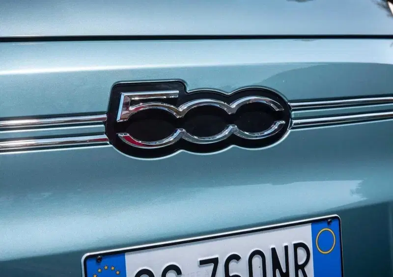 Fiat 500 Cabrio (2025-->>) (13)