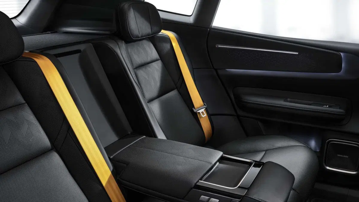 Polestar Polestar 4 SUV Dual Motor 100kWh Business (10)