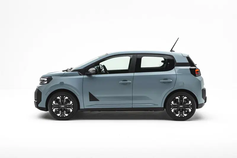 la nuova Spring condivide la piattaforma con la Renault Twingo