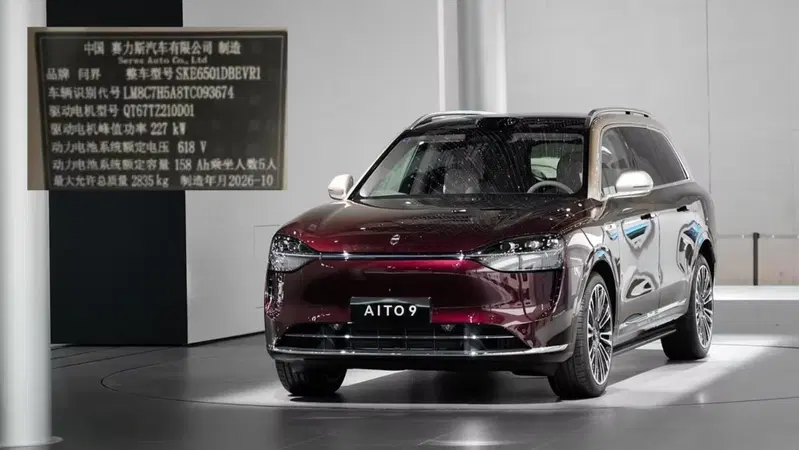 Huawei e Aito smentiscono le &ldquo;auto del futuro&rdquo;: denuncia alla polizia in Cina
