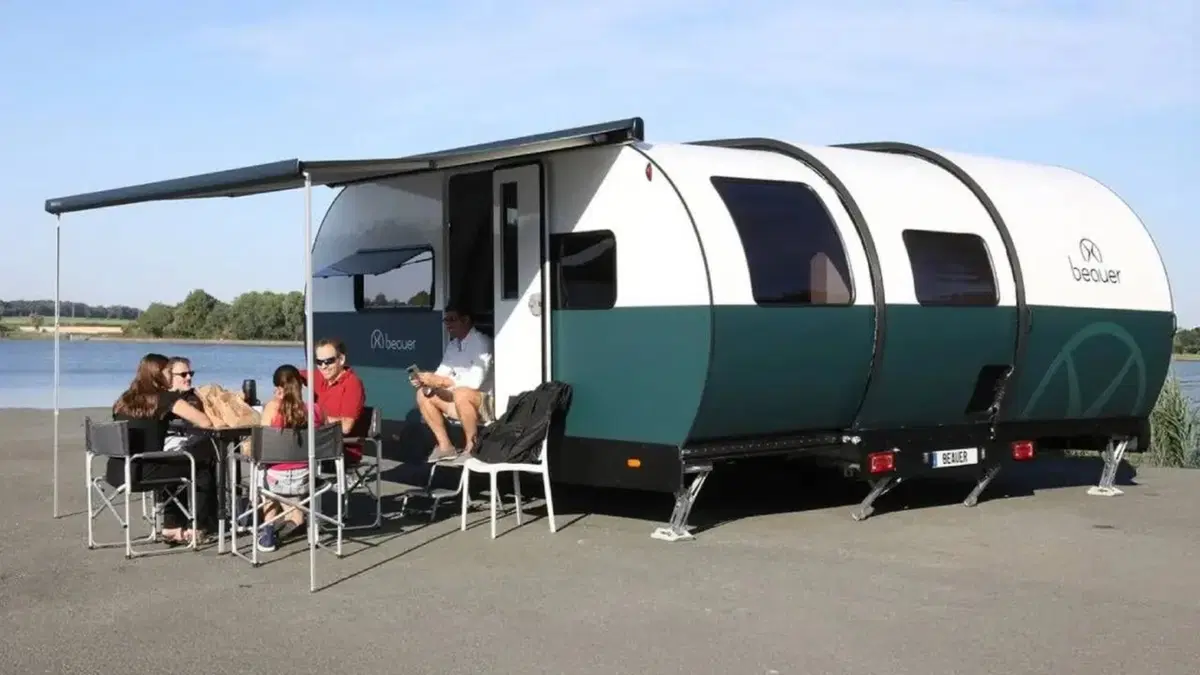 Beauer X8, la roulotte “fisarmonica” che si allarga in 60 secondi e diventa una casa da 30 mq (6)
