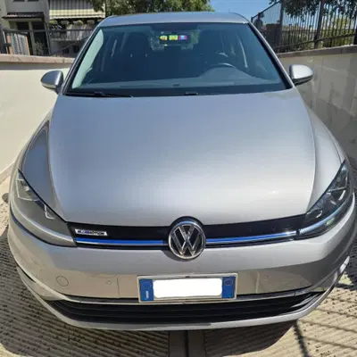 Volkswagen Golf 1.4 TGI 5p. Business BlueMotion del 2017 usata a Fidenza
