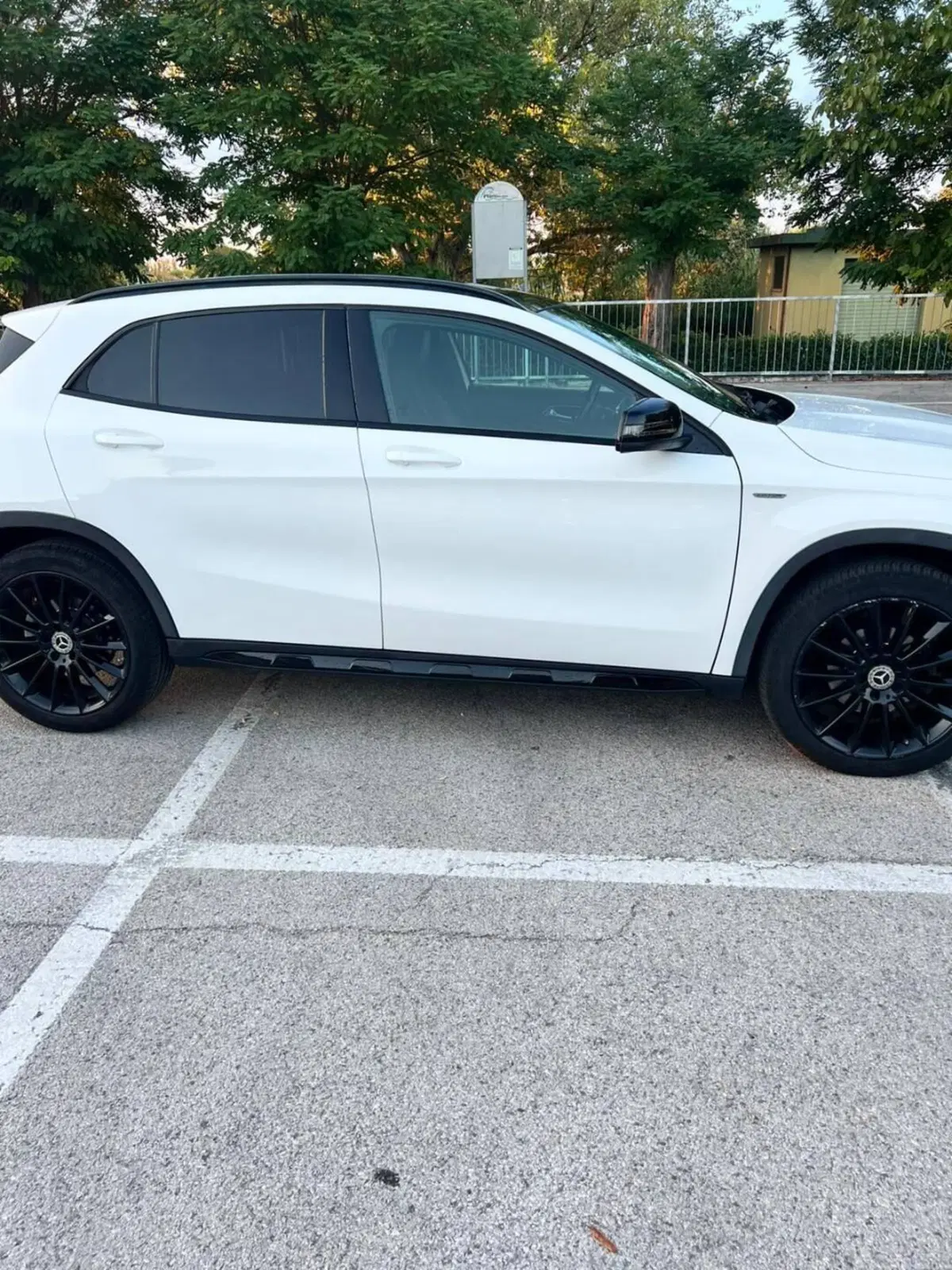 Mercedes-Benz GLA SUV usata a Rimini (12)