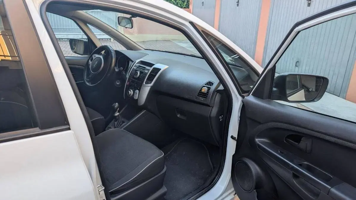 Kia Venga usata a Pordenone (4)