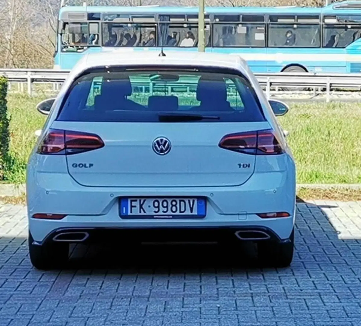 Volkswagen e-Golf usata a Napoli (8)