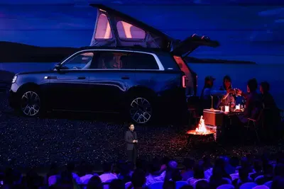 Xiaomi Skynomad N90 Max, il SUV cinese che diventa un camper con un tetto elettrico