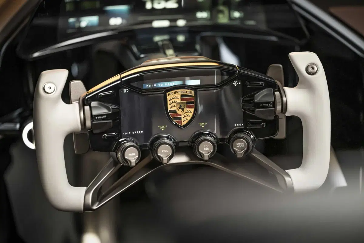 Porsche, la prossima supercar potrebbe essere una Audi che in realtà è una Lamborghini (10)