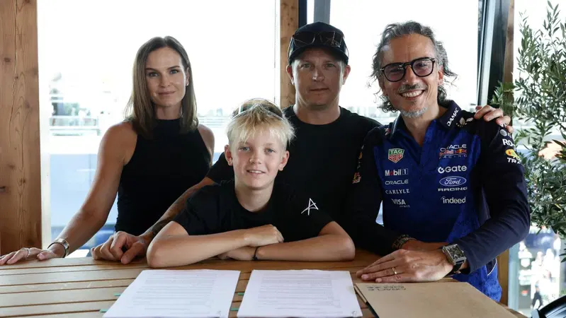 F1. Tale padre, tale figlio: Robin Räikkönen entra nel Red Bull Junior Team. L’annuncio e le parole di Kimi: 'Entusiasti di questa opportunità'