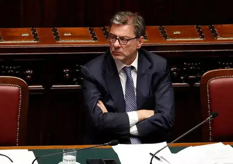 Caro carburanti, sconto sul bollo auto per le partite IVA: l’ipotesi del Governo