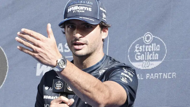 'Svegliavo mio padre alle 4 per la F1, oggi corro a casa mia': la confessione di Sainz a Madrid. E sulle questioni in casa Ferrari dice...