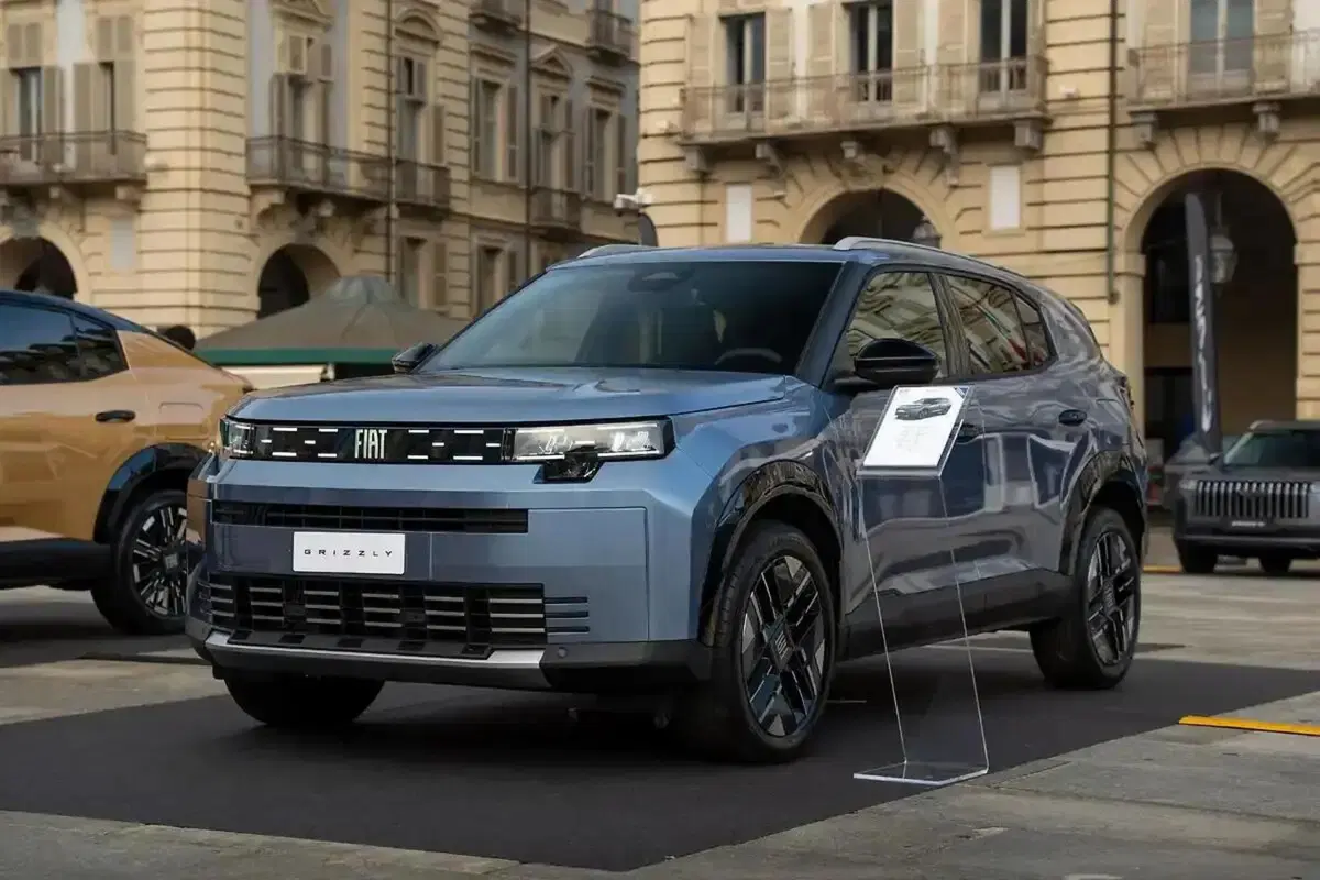 Fiat Grizzly, l'abbiamo vista dal vivo: due carrozzerie, tre motori e un debutto nel 2027 (VIDEO) (2)