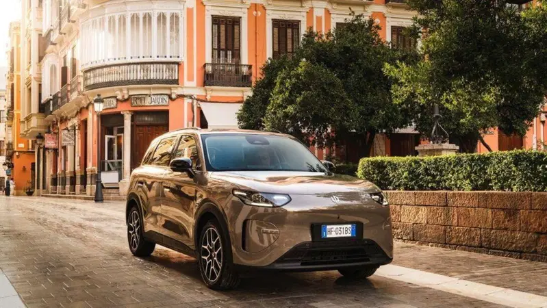 Leapmotor B03X, la prova: l'elettrica da 4,27 metri che rimette in discussione i prezzi delle compatte (VIDEO)