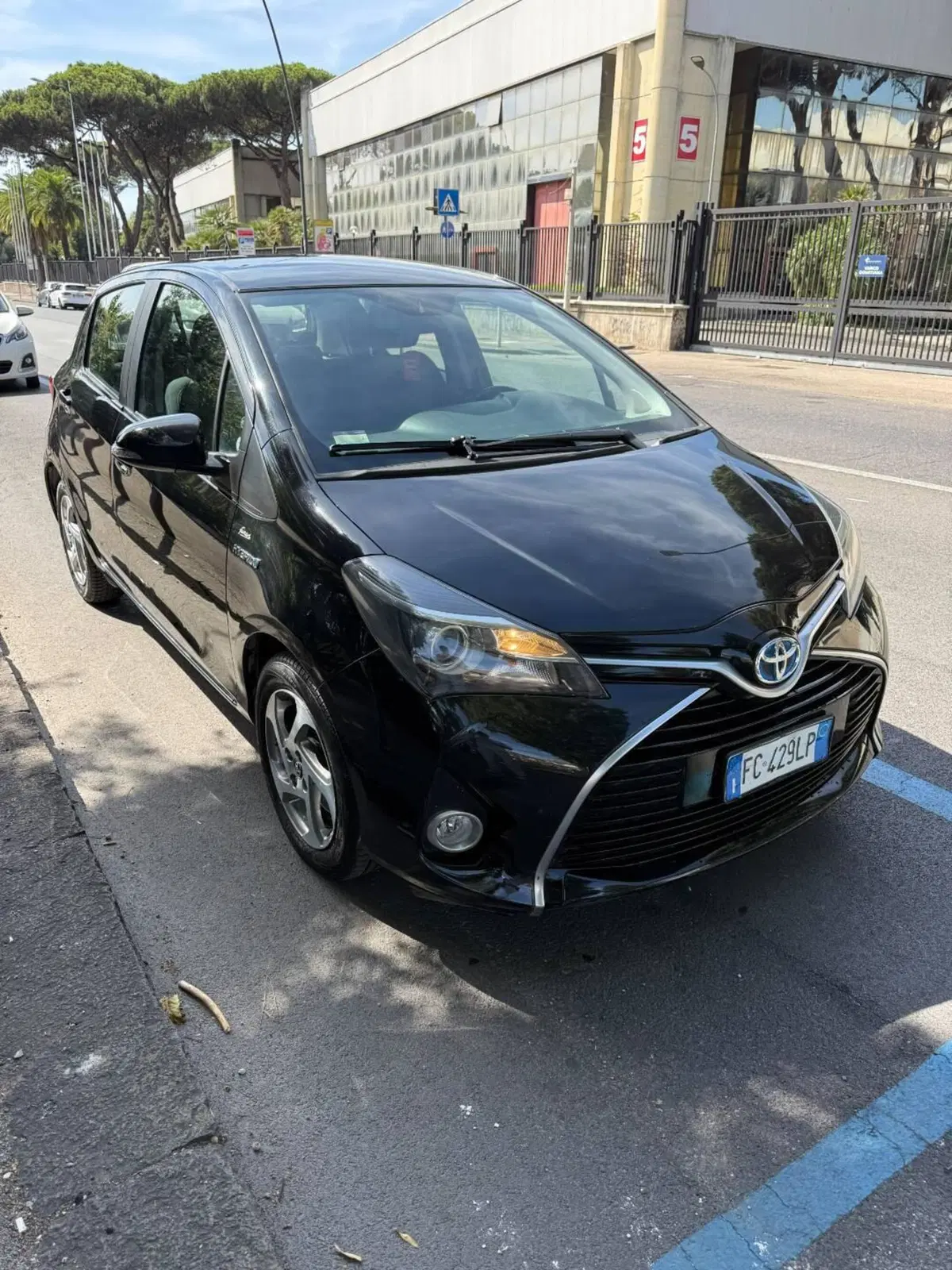 Toyota Yaris usata a Napoli (9)