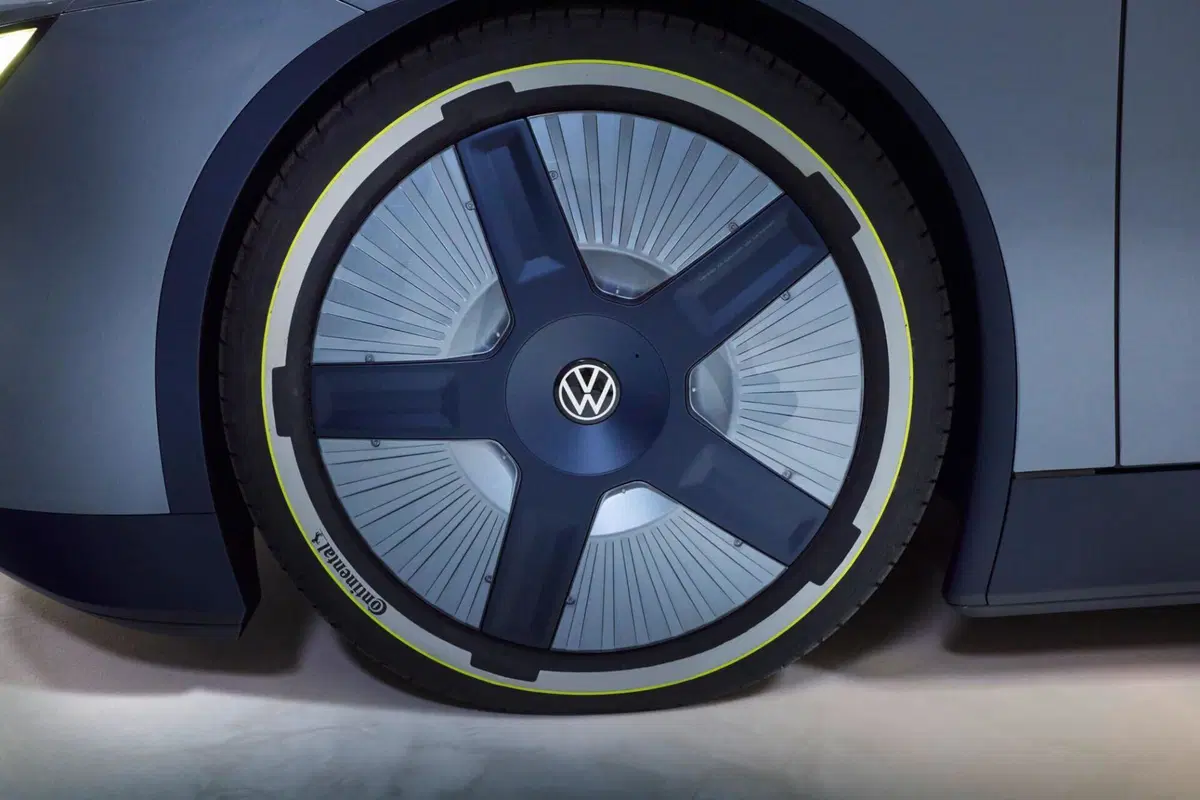 Da Wolfsburg a Vienna con un solo "pieno": Volkswagen Mission Efficiency riscrive le regole dell'aerodinamica (18)