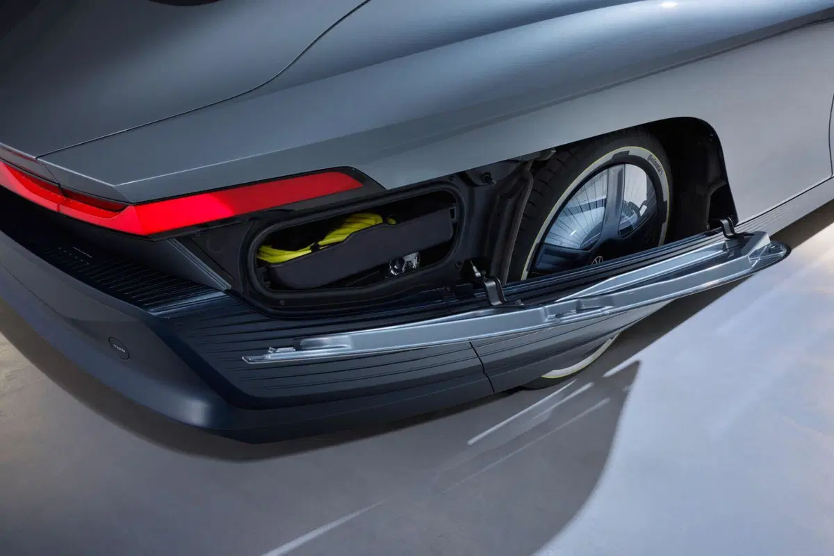 Da Wolfsburg a Vienna con un solo "pieno": Volkswagen Mission Efficiency riscrive le regole dell'aerodinamica (19)
