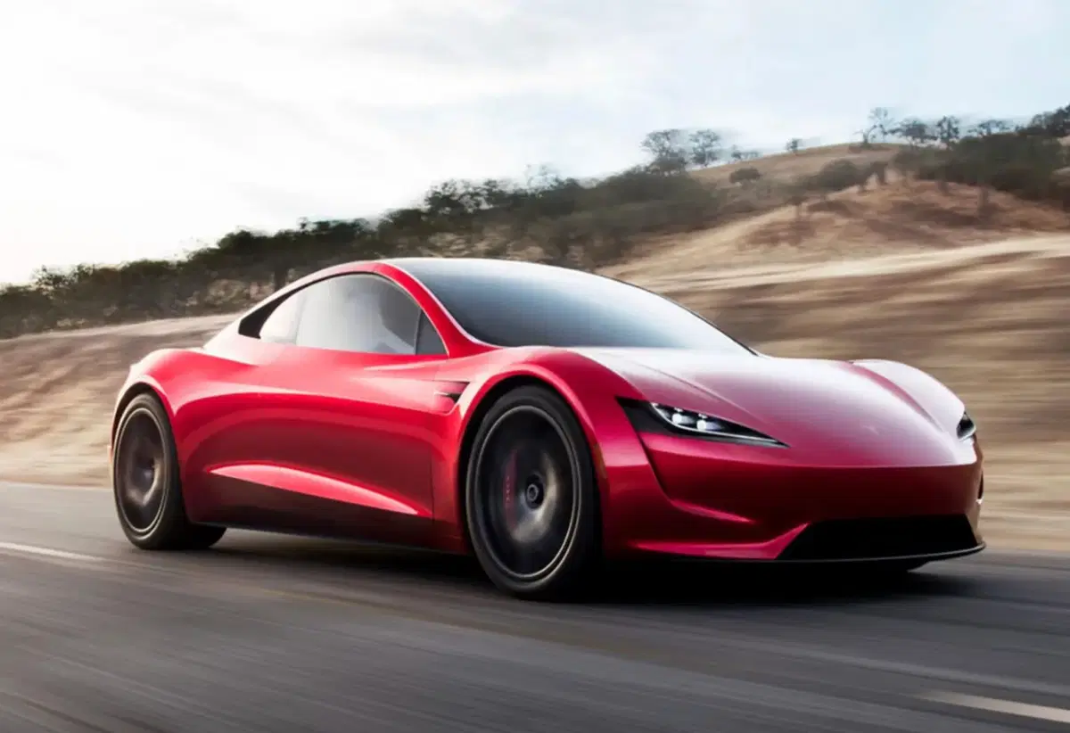 Tesla Roadster, il 1° ottobre debutta la nuova supercar elettrica: cosa sappiamo