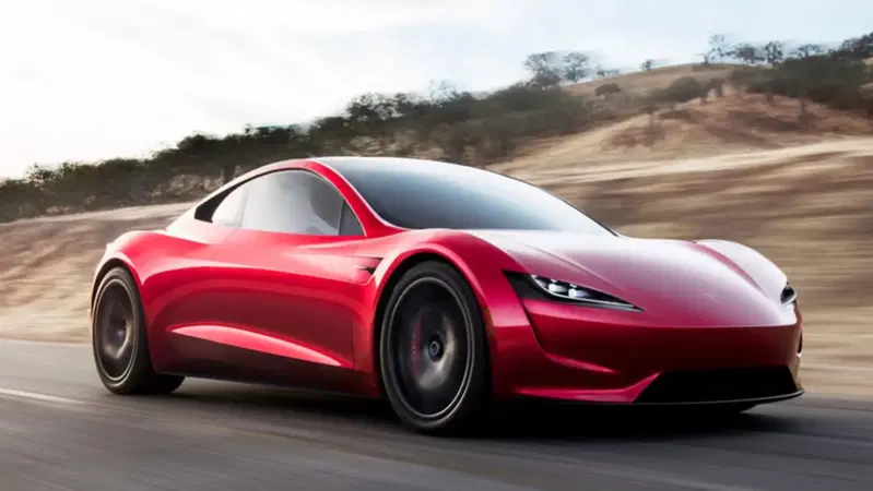 Tesla Roadster, il 1° ottobre debutta la nuova supercar elettrica: cosa sappiamo